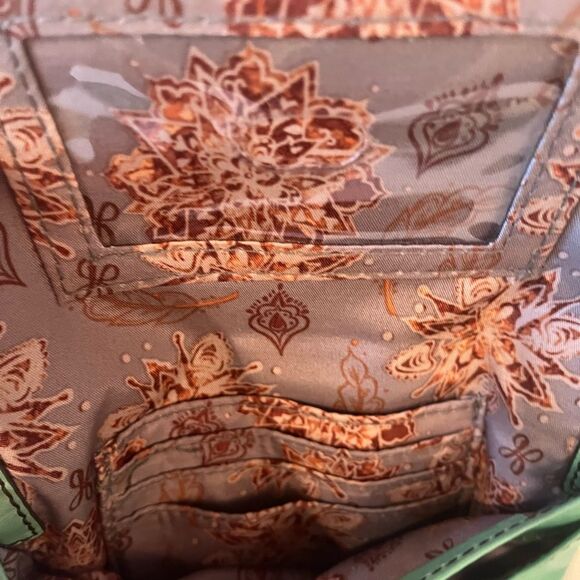 HOBO crossbody travel wallet, mint green, like new! Spring vibes! - Picture 7 of 11